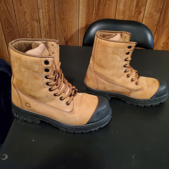 Work boots - Picture 2 of 3